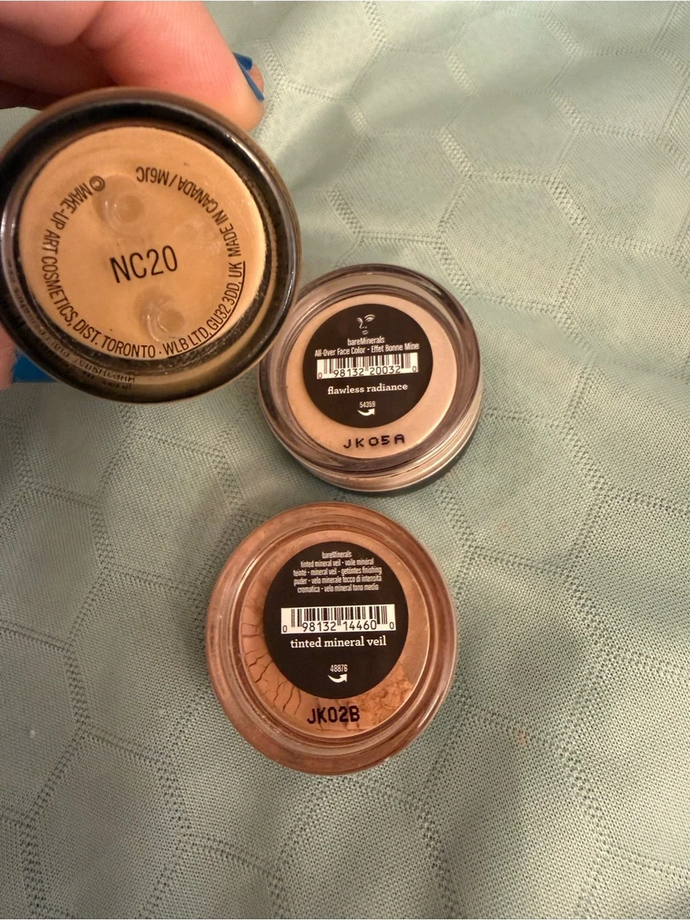 MAC and Bare Minerals foundation bundle